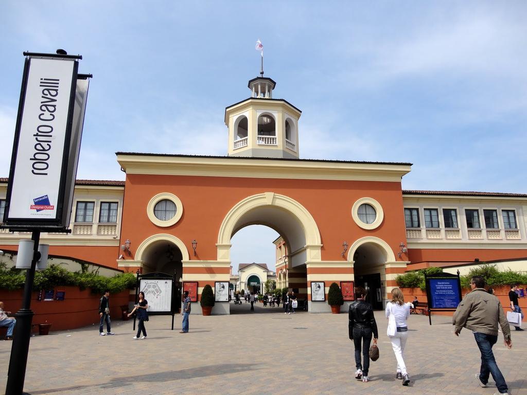 Residence Shopping Outlet Novi Ligure Exterior foto